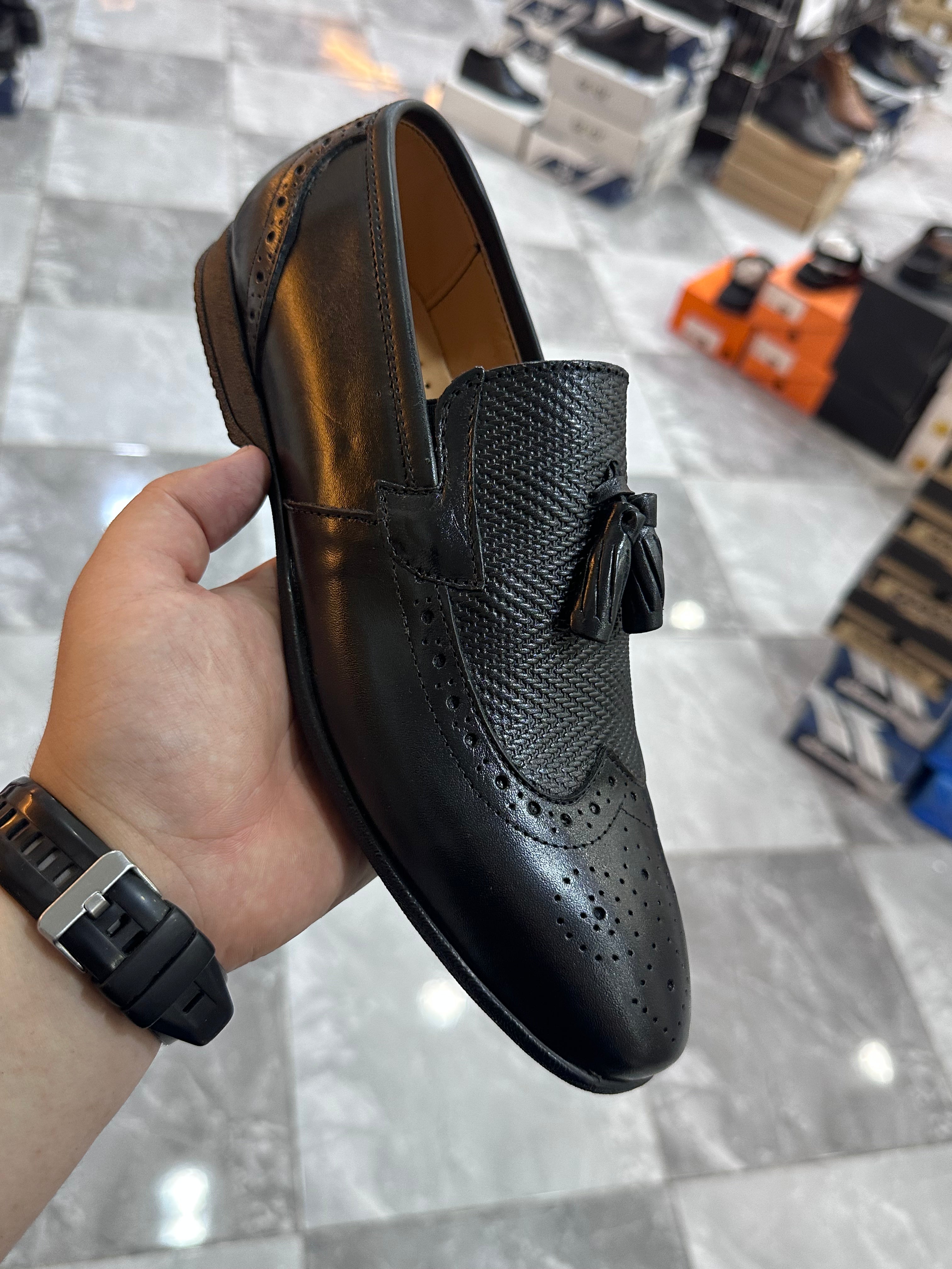 zara pompon 02